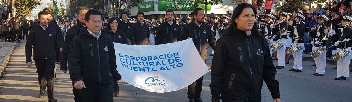 Con un impecable desfile Puente Alto celebró las Glorias Navales