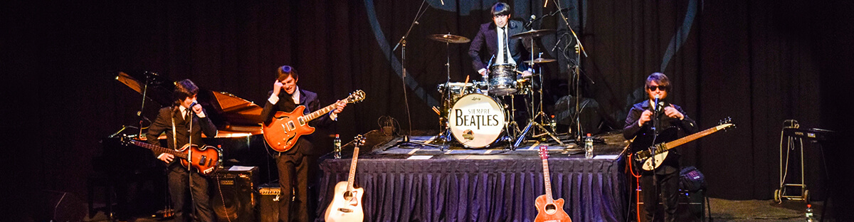 Cientos de puentealtinos cantaron y bailaron con los grandes éxitos de The Beatles.