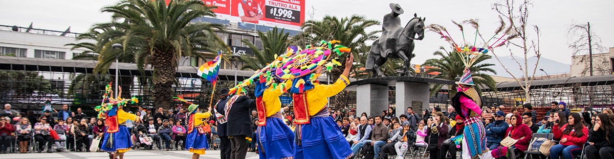 Con música en vivo y danzas típicas celebramos el Día Internacional del Folclore.