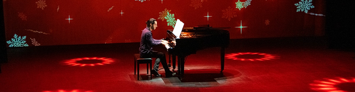 Con dos conciertos de piano nos preparamos para recibir la navidad. 